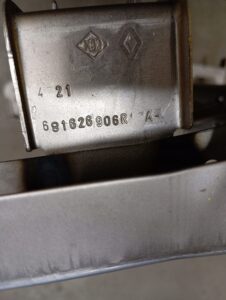 STELAŻ MOCOWANIE RURA DESKI KONSOLI DACIA SANDERO III EU