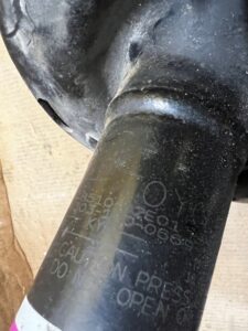 AMORTYZATOR MCPHERSON PRZÓD PRAWY TOYOTA AURIS II 1.8 HYBRID