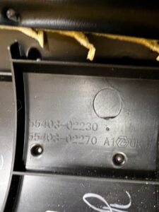 LISTWA OZDOBNA DEKOR DESKI KONSOLI KRATKI NAWIEWU TOYOTA AURIS II LIFT EU