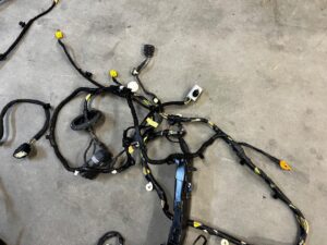 OKABLOWANIE INSTALACJA WIĄZKA WNĘTRZA FORD ESCAPE MK4 1.5 ECOBOOST