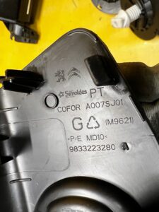 OSŁONA ZAŚLEPKA MASKOWNICA BAGAŻNIKA LEWA PEUGEOT 2008 II