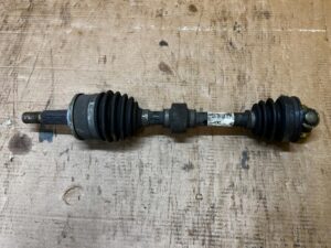 PÓŁOŚ PRZÓD PRZEDNIA LEWY LEWA TOYOTA AURIS II 1.8 HYBRID