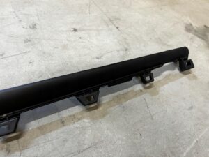 LISTWA OZDOBNA DEKOR DESKI KONSOLI KRATKI NAWIEWU TOYOTA AURIS II LIFT EU