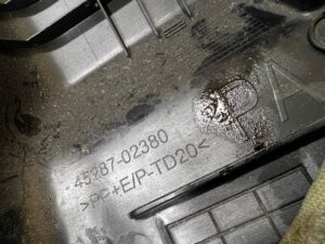 KOMPLET OSŁONA OBUDOWA KOLUMNY KIEROWNICZEJ TOYOTA AURIS II EU