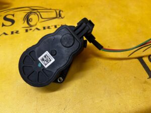 SILNICZEK SILNIK HAMULCA RĘCZNEGO TYŁ LEWY MERCEDES A W177 A35 AMG