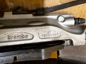 KPL TARCZE KLOCKI ZACISKI HAMULCOWE PRZÓD TYŁ MERCEDES A W177 A35 AMG 2.0 B