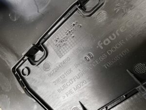 SCHOWEK PASAŻERA DESKI KONSOLI PRAWY PEUGEOT 2008 II EU