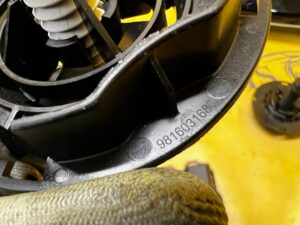 ŚRUBA MOCOWANIE KOŁA ZAPASOWEGO PEUGEOT 2008 II