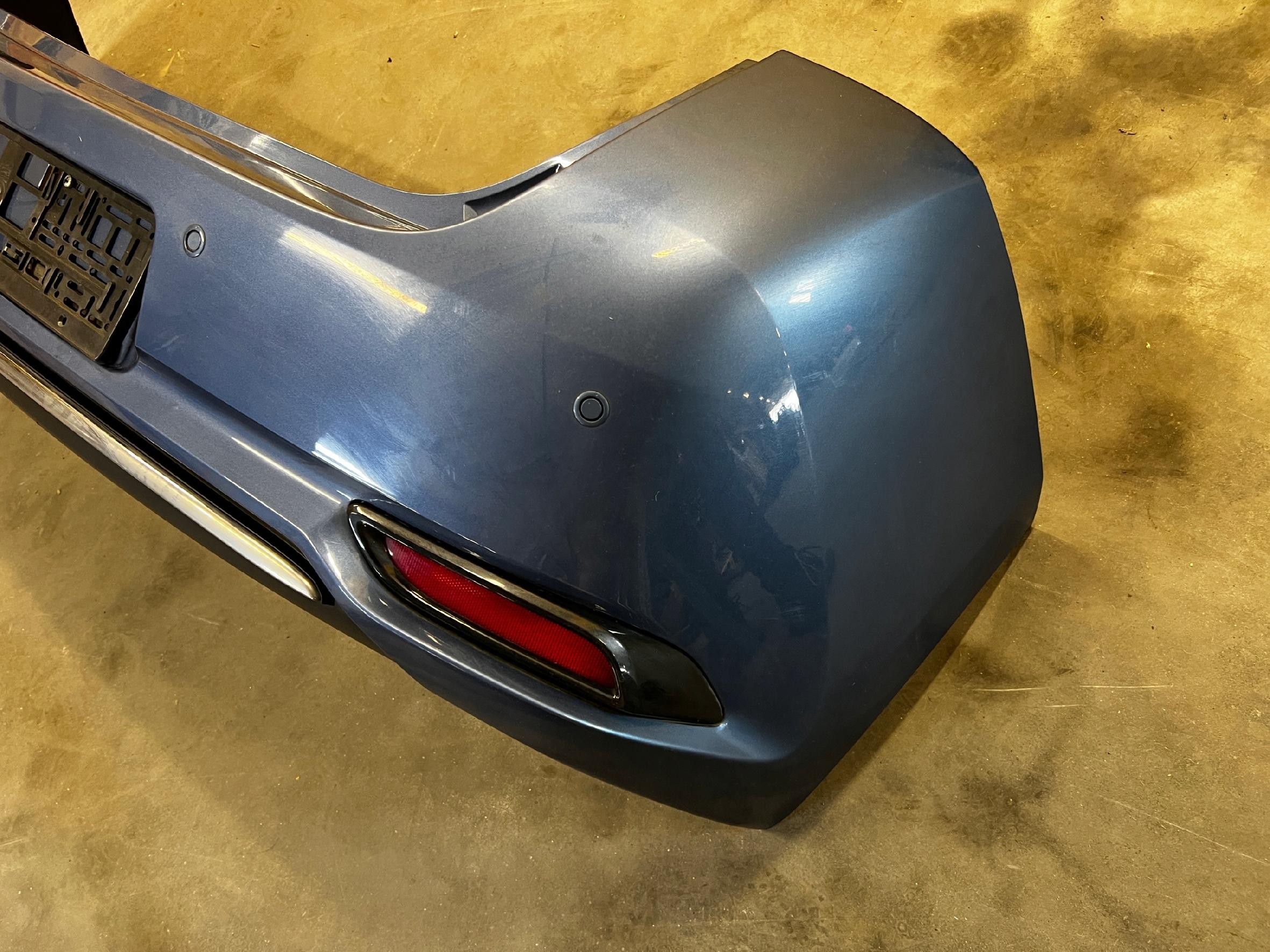 ZDERZAK TYŁ TYLNY 4 X PDC TOYOTA AURIS II LIFT HB