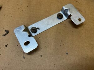 WSPORNIK MOCOWANIE STELAŻ TUNELU ŚRODKOWEGO FORD ESCAPE MK4