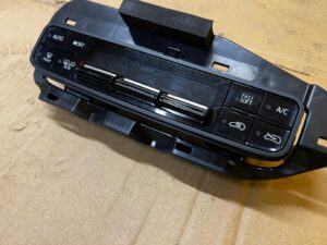 PANEL PRZEŁĄCZNIK NAWIEWU KLIMATYZACJI TOYOTA AURIS II LIFT EU