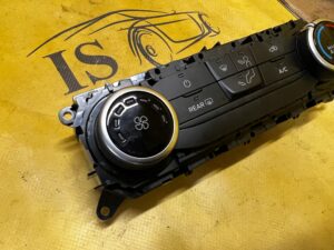 PANEL PRZEŁĄCZNIK NAWIEWU KLIMATYZACJI FORD ESCAPE MK4 KUGA MK3