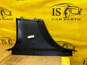 POSZYCIE OSŁONA SŁUPKA ŚRODKOWEGO B PRAWY MERCEDES A W177