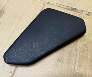 OSŁONA OBUDOWA TUNELU ŚRODKOWEGO TOYOTA AURIS II EU