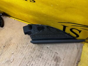 OSŁONA ZAŚLEPKA GŁOŚNIK SŁUPKA A DRZWI PRZÓD LEWY MERCEDES GL X166