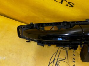 KLAMKA ZEWNĘTRZNA DRZWI PRZÓD LEWY MERCEDES A W177 696 9696