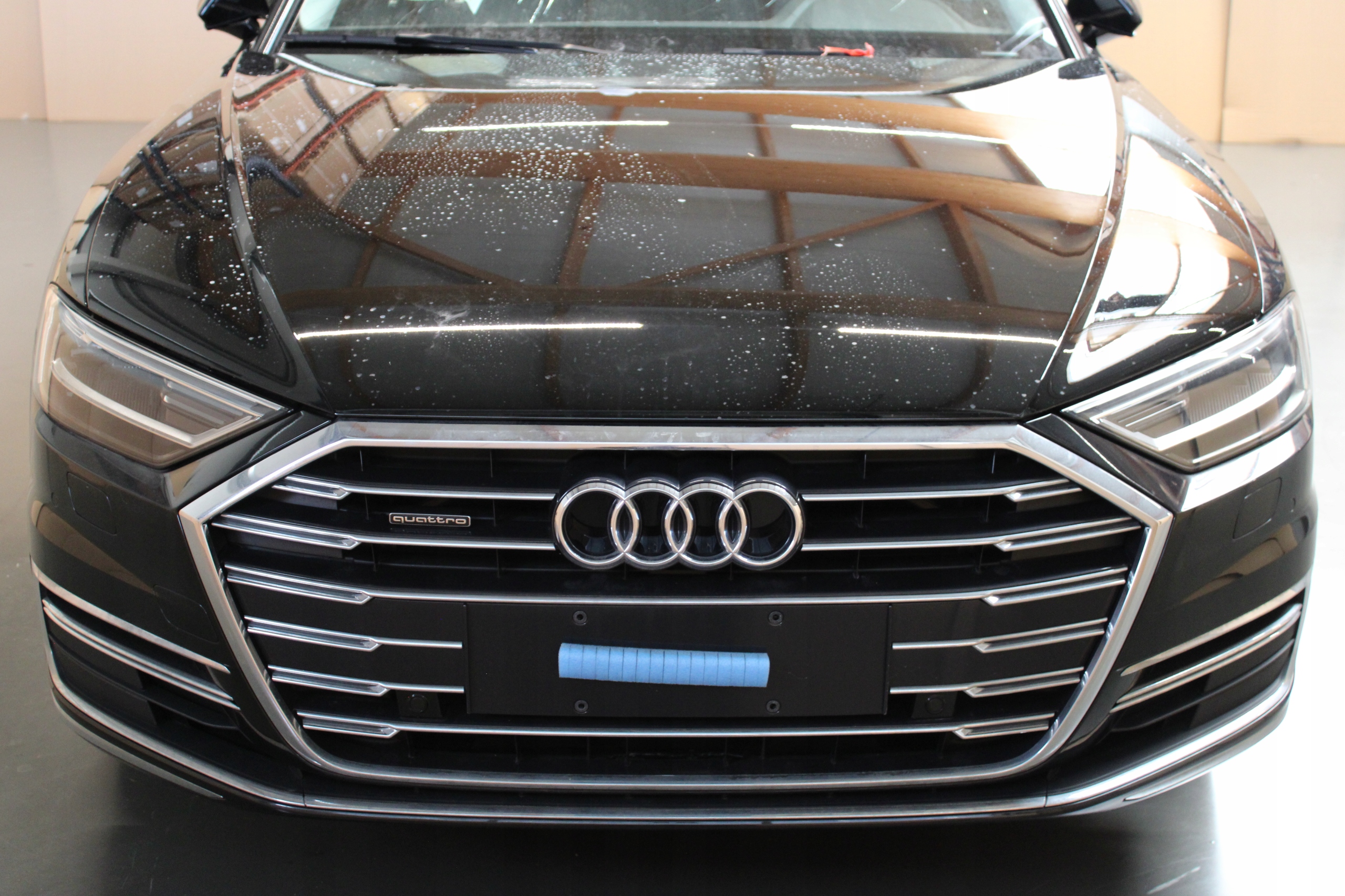 KOMPLET PRZÓD ZDERZAK LAMPY MASKA PAS PRZEDNI CHŁODNICE AUDI A8 D5 3.0 TFSI