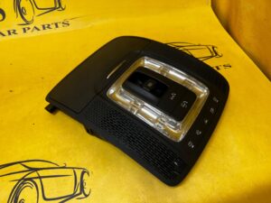 LAMPKA OŚWIETLENIE PODSUFITKI PRZÓD SZYBERDACH SOS SCHOWEK MERCEDES A W177