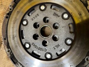 KOMPLET SPRZĘGŁO KOŁO DMUMASOWE TARCZA DOCISK PEUGEOT 2008 II 1.5 BLUE HDI