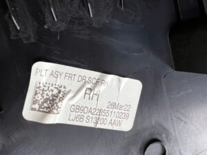 PLASTIK OSŁONA PROGU SŁUPKA A PRZÓD PRAWY FORD ESCAPE MK4