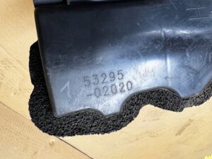 DEFLEKTOR KIEROWNICA POWIETRZA PRZÓD PRAWY PRAWA TOYOTA AURIS II LIFT