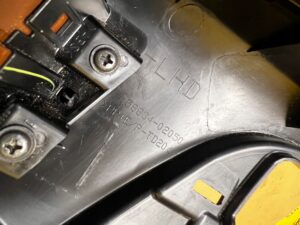 RAMKA OSŁONA DEKOR TUNEL ŚRODKOWY TOYOTA AURIS II LIFT EU 1.8 HYBRID