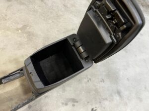 TUNEL ŚRODKOWY PODŁOKIETNIK TOYOTA AURIS II LIFT EU