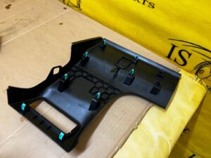 OSŁONA ZAŚLEPKA POD KIEROWNICĘ KONSOLI DESKI LEWA FORD ESCAPE MK4