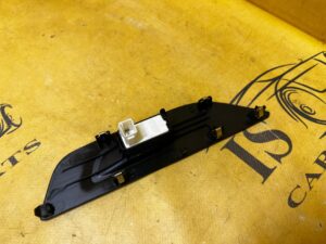 PANEL PRZYCISK PRZEŁĄCZNIK SZYBY DRZWI PRZÓD PRAWY PEUGEOT 2008 II