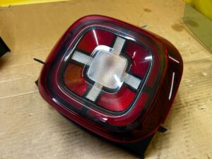 KOMPLET LAMPY LAMPA TYŁ TYLNE LEWA PRAWA DACIA DUSTER II EU