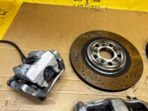 KPL TARCZE KLOCKI ZACISKI HAMULCOWE PRZÓD TYŁ MERCEDES A W177 A35 AMG 2.0 B