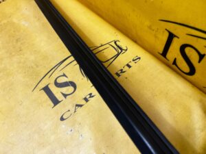 LISTWA USZCZELKA SZYBY DRZWI PRZÓD LEWY FORD ESCAPE MK4 KUGA MK3