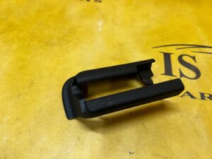 OSŁONA PROWADNICY SZYNY FOTELA PRZÓD LEWY MERCEDES A W177