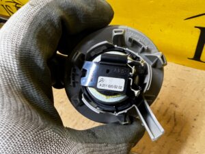 OSŁONA ZAŚLEPKA GŁOŚNIK DRZWI TYŁ LEWY ALPACA GRAY MERCEDES GL X166