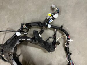 WIĄZKA INSTALACJA SILNIKA TOYOTA AURIS II HB 1.8 HYBRID