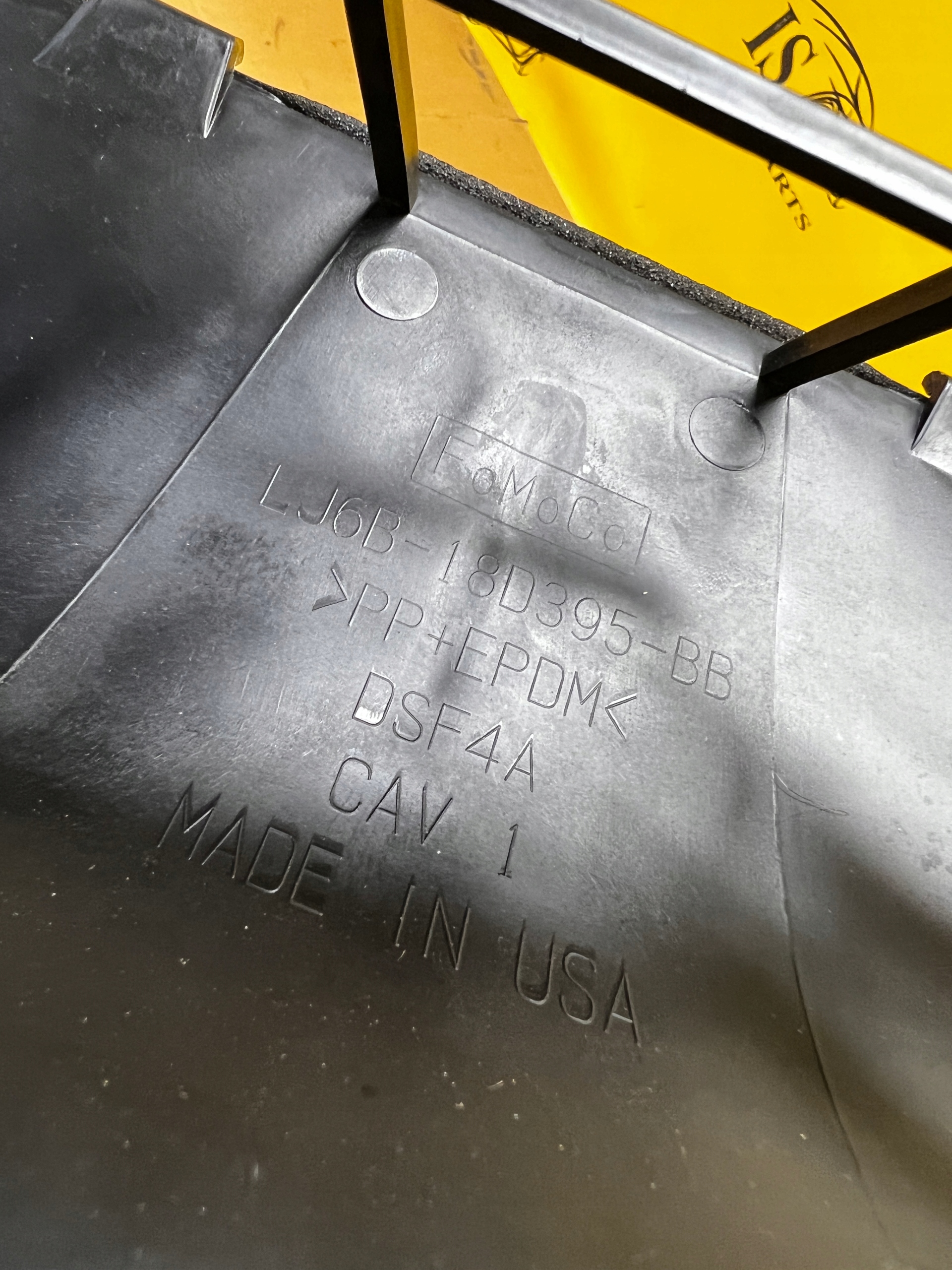 WLOT DOLOT KIEROWNICA POWIETRZA FORD ESCAPE MK4 KUGA MK3