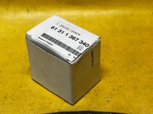 WŁĄCZNIK PRZYCISK PRZEŁĄCZNIK ŚWIATEŁ AWARYJNYCH BMW 5 E28 3 E30 NOWY OEM