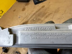 LAMPKA OBRYSOWA OBRYS OBRYSÓWKA PRAWA PRAWY PORSCHE PANAMERA 970 I LIFT