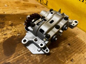 POMPA OLEJU TOYOTA RAV4 V 2.5 HYBRID XA25A