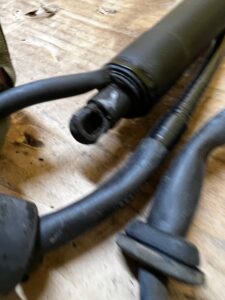 KOMPLET SIŁOWNIKI ELEKTRYCZNE KLAPY TYŁ BAGAŻNIKA TOYOTA RAV4 V