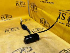 ZAMEK DRZWI TYŁ LEWY FORD ESCAPE MK4