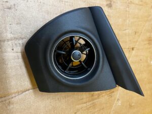 KRATKA NAWIEWU PRZÓD LEWA LEWY TOYOTA AURIS II LIFT EU