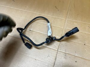 INSTALACJA WIĄZKA ZBIORNICZKA SPRYSKIWACZY FORD ESCAPE MK4 KUGA MK3