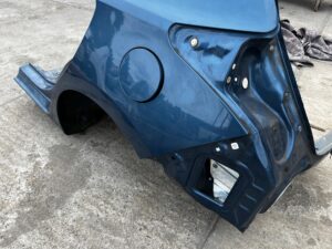 ĆWIARTKA BŁOTNIK PRÓG SŁUPEK PAS TYŁ LEWY TOYOTA AURIS II HB