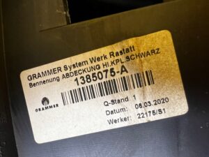 OSŁONA RAMKA DEKOR TUNELU ŚRODKOWEGO TYŁ MERCEDES A W177