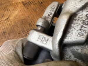 ZACISK HAMULCOWY ELEKTRYCZNY TYŁ PRAWY FORD ESCAPE MK4 KUGA MK3