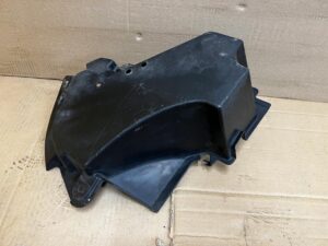 PŁYTA OSŁONA PODWOZIA TYŁ PRAWY PRAWA TOYOTA AURIS II HB