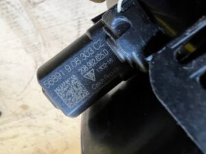 KLAPKA OSŁONA PORTU ŁADOWANIA PORSCHE PANAMERA 970 I LIFT 3.0 S E-HYBRID