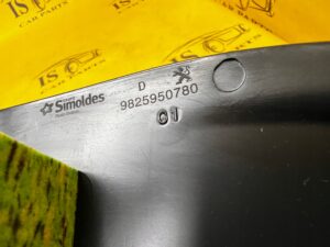 OSŁONA ZAŚLEPKA KONSOLI DESKI PRAWA PEUGEOT 2008 II EU