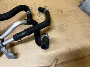 PRZEWÓD RURA RURKA WĄŻ WODY TOYOTA AURIS II 1.8 HYBRID